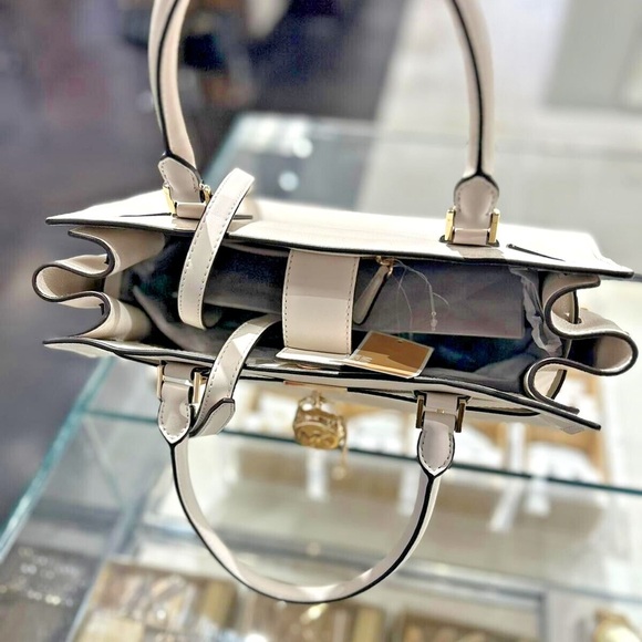 Michael Kors Hamilton Handbag - Picture 2 of 3